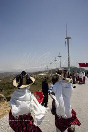 Image du Maroc Professionnelle de  La région de Melloussa au sud-est de Tanger voit aujourd'hui son identité enrichie par le parc éolien Khalladi de 120 MW, le plus grand d'Afrique, dont le coût global s'élève à 2,75 MMDH  après son inauguration par SM le Roi du Maroc Mohammed VI, Lundi Juin 28, 2010. (Photo / Abdeljalil Bounhar)


